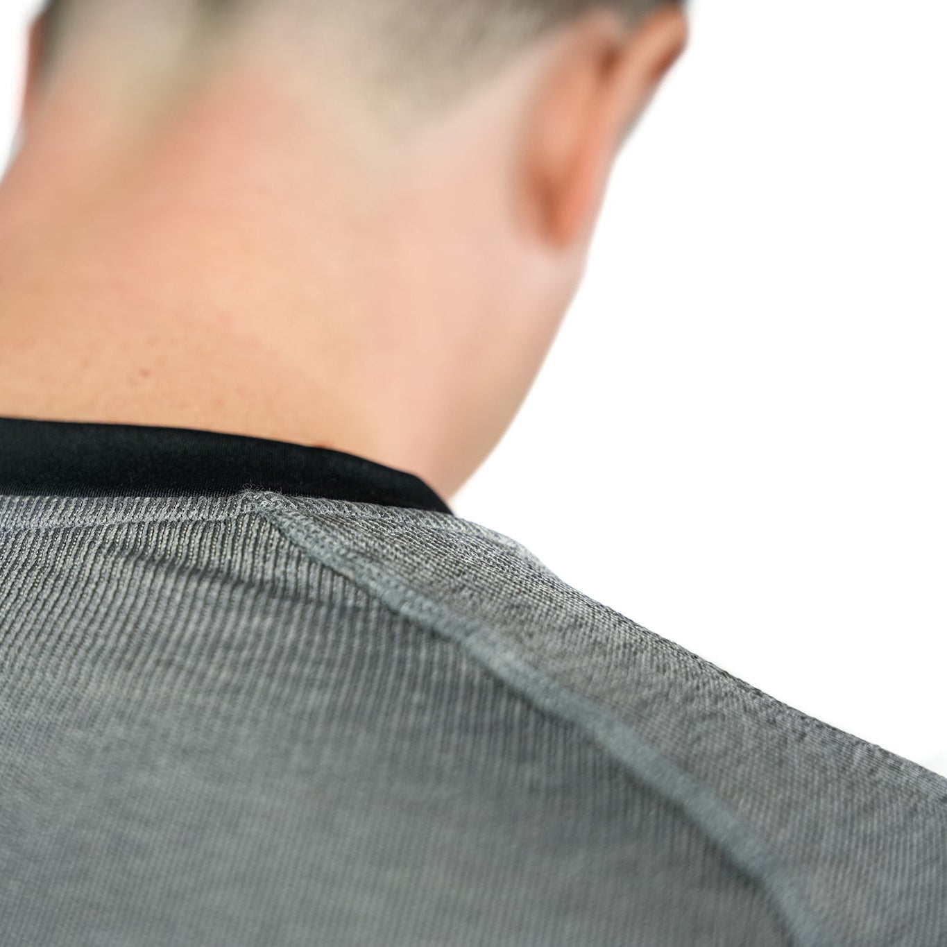 Haut Base Layer Anti-Lacération – Junior (Certifié FIS – Ski alpin)