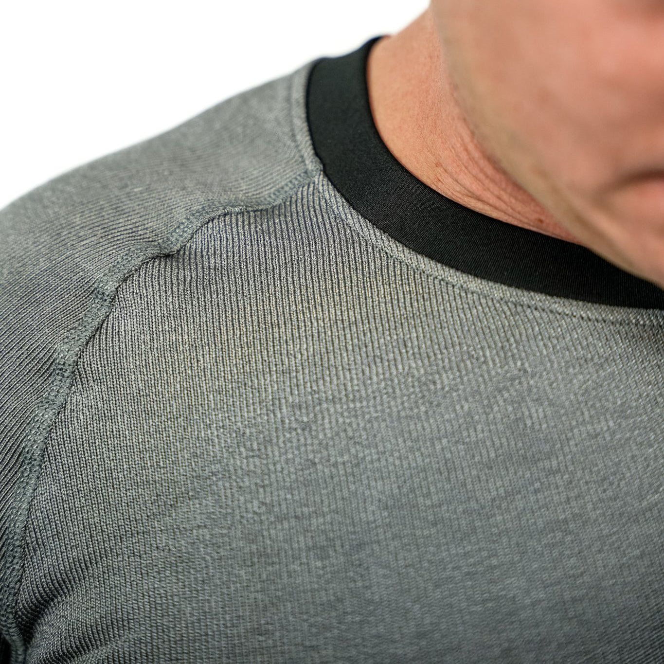 Haut Base Layer Anti-Lacération – Homme (Certifié FIS – Ski alpin)